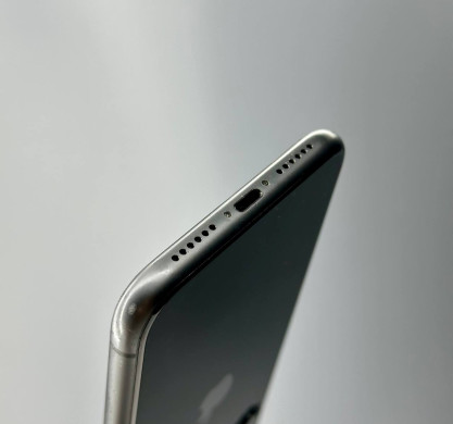 iPhone 11 64GB Black